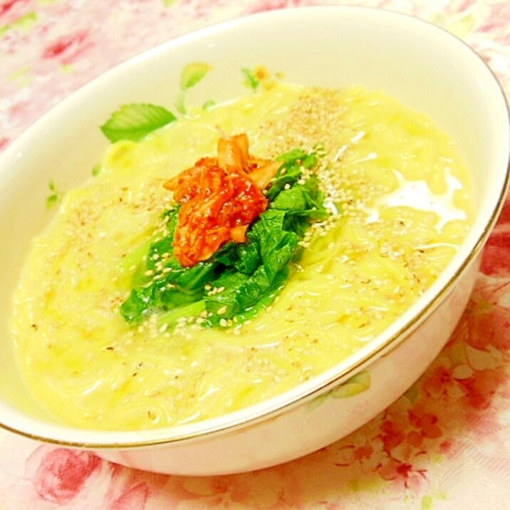 にんにくタップリ キムチと小松菜の塩ラーメン レシピ 作り方 By 小太郎1212 楽天レシピ にんにくタップリ キムチと小松菜の塩ラーメン レシピ 作り方 By 小太郎1212 楽天レシピ